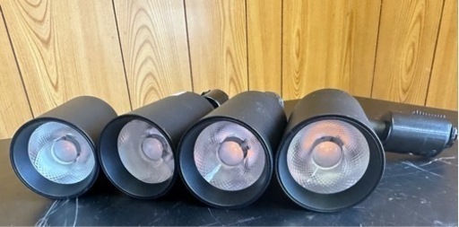 【動確済み】使用期間1年 美品 LED 一体型スポットライト YG-SP-10WW-BK 4点セット ダクトレール用 プラグタイプ DIY 店舗照明 大阪