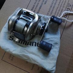 釣り　リール　SHIMANO CHINUMATIC1000ゴールド　シマノ の画像