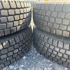 185/85-16 タイヤ付きホイールの画像