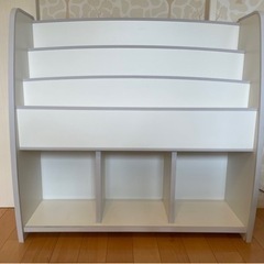 こどもと暮らし　絵本棚　　