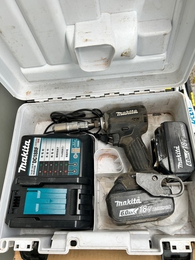 マキタ　インパクトドライバー