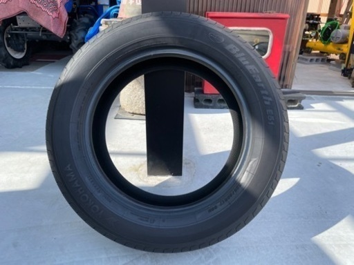 車のパーツ タイヤ、ホイール