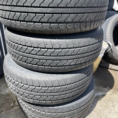 215/65/16  109/107T