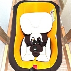 美品　タカタ製　チャイルドシート