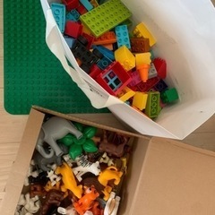 レゴ　デュプロ　基盤とブロックと互換性動物の画像