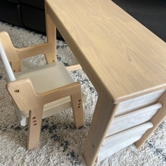 使用2ヶ月の美品 キッズテーブルセットの画像