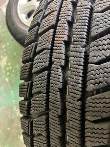 まもなく終了　205/65R-15カムリ アルミスタッドレスセット車のパーツ タイヤ、ホイール 205/65R15 スタッドレスタイヤホイールセット HIFLY （ハイフライ 