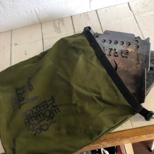 CAMP TOOLS × THE IRON FIELD GEAR 　ハニカムファイヤーベース　キャンプ用品　アウトドア