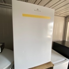 お薦め品‼️アレジア 冷凍庫 61L 2021年