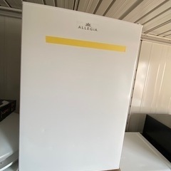 お薦め品‼️アレジア 冷凍庫 61L 2021年の画像