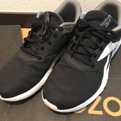 Reebokスニーカー26.5【土日限定】
