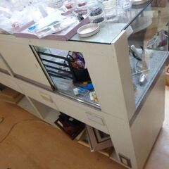 ★値下げ‼業務用・店舗　陳列台・ショーケース・照明付き・ガラス棚・キャビネット・ホビーケース★