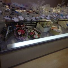 ★値下げ‼業務用・店舗　陳列台・ショーケース・照明付き・ガラス棚・キャビネット・ホビーケース★