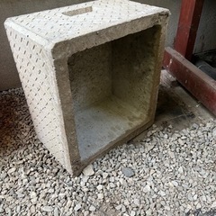 踏み台用コンクリートブロック　2個の画像