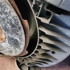 （決）makita（マキタ）230mm芝刈機　動作品　MUM236の画像