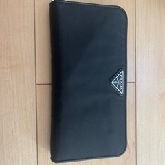 財布　PRADA長財布 