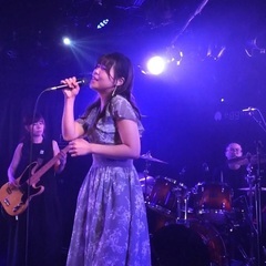 その場でバンド演奏!!流行曲をカバー♪ライブハウスでバンド演奏ができる音楽サークル「Live Session Circle CAMO」 - バンド