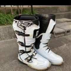 オフロードブーツ譲ってください