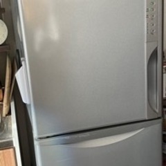 2014年製　315L 日立 Hitachi ノンフロン冷蔵庫 R-K320EVL  ライトシルバー