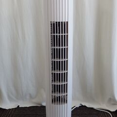 ニトリ タワーファン FTH-T1WH 2021年製 扇風機 ファン スリム タイマー付き 首振りの画像