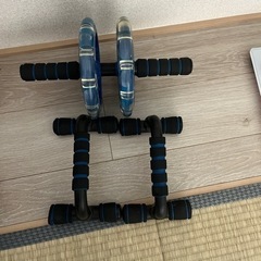 筋トレベンチとダンベルセットの画像