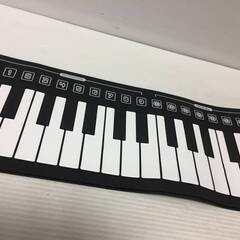 ♪電子ピアノ ゴムマット型 キーボード 鍵盤楽器 持ち運び可能 通電・動作確認済 中古 (NF240214) 252-212Wの画像