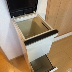 ♪分別ゴミ箱♪の画像