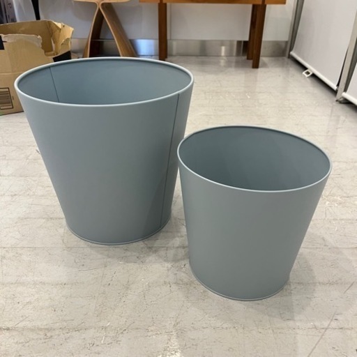 ゴミ箱、鉢植え