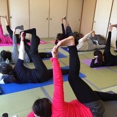 『女性のためのリラックス系ヨガ』只今初回体験１０００キャンペーン実施中♪1回だけのご参加も大歓迎！ヨガでリラックス&リフレッシュして5月病にも負けない身体を作りましょう♪の画像