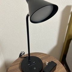 【ニトリ】サイドテーブル、ランプセット❗️の画像