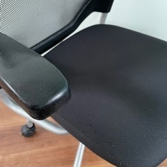 オフィスチェア　椅子　オカムラの画像