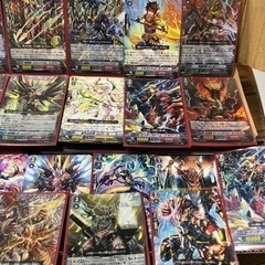 ヴァンガード カードゲーム トレーディングカードの画像
