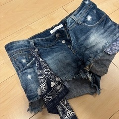 ZARA ショートデニム /ファッション パンツ レディース