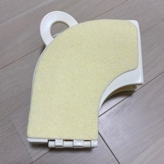 携帯折りたたみ補助便座の画像