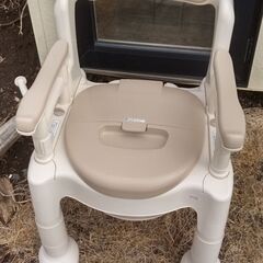 介護用ポータブルトイレ