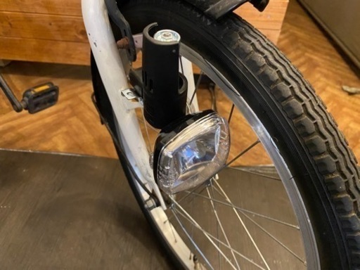 20インチ折りたたみ自転車　白