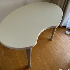 テーブル（ホワイト）の画像