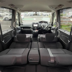 低走行高年式！月々1.2万円〜分割払い可❗️車検2年付き！大人気☆日産 セレナS-ハイブリッド☆8人乗り☆HDDナビ付き☆走行中DVD観れます☆ETC付き☆バックカメラ付き☆ドラレコ付き☆両方電動スライドドア☆ウィンカーミラー☆フル装備☆車内広々三列シート‼️の画像