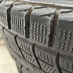 車のパーツ タイヤ、ホイール265/70R15の画像