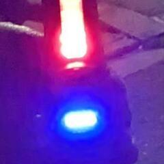 最新多機能モード付　LED懐中電灯の画像