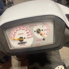 スズキ　アドレスv100 タイプS CE13A 部品取り　ジャンク　書類カギありの画像