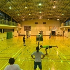 🏸【募集】4/20(土)18:00〜バドミントンやりませんか😊