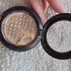 MAC アイシャドウの画像