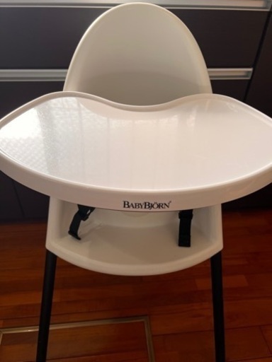 ベビービョルン　ハイチェア　抜け出せない