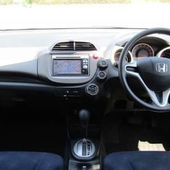 青のフィット走行距離短めです！の画像