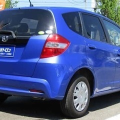 青のフィット走行距離短めです！の画像