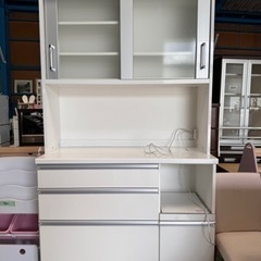 決まりました☆4/26まで⚠️食器棚☆キッチンボード☆幅117cm☆格安☆中古☆配達相談可能☆早い者勝ち??新生活に♪