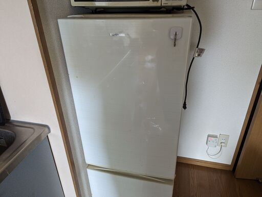 【決まりました】冷蔵庫です。取りに来られる方でお願いします