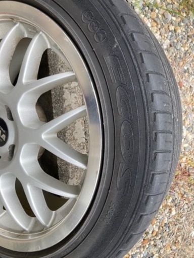 車のパーツ タイヤ、ホイール