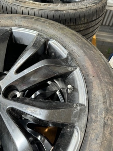 車のパーツ タイヤ、ホイール